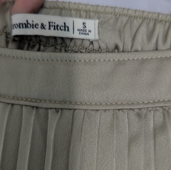 Abercrombie & Fitch Satin Pleated Midi Skirt Bundle Small - Picture 5 of 6